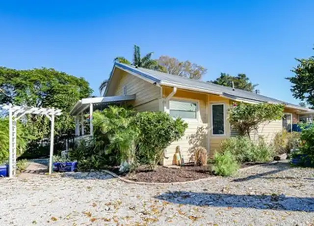 Property at 1936 19th Ave, Vero Beach, FL, 32960, 2 beds, 2 baths, [object Object]