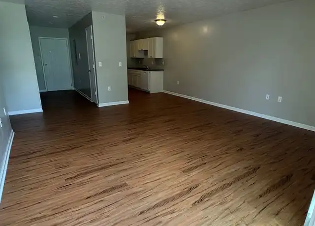 Property at 901 S Franklin Ave Unit 102, Hastings, NE, 68901, 2 beds, 2 baths, [object Object]