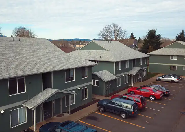 Property at 1289 SE Holman Ave Unit 3, Dallas, OR, 97338, 3 beds, 1 bath, [object Object]