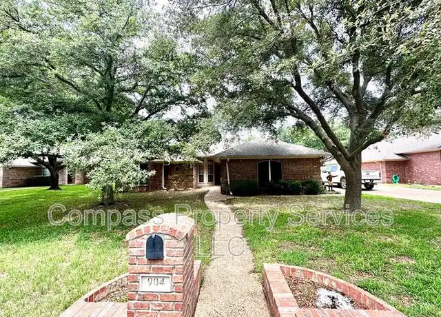 Property at 904 Snow Mass Dr, Hewitt, TX, 76643, 3 beds, 2 baths, [object Object]