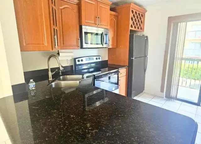 Property at 5440 W 21st Ct, Hialeah, FL, 33016, 2 beds, 2 baths, [object Object]