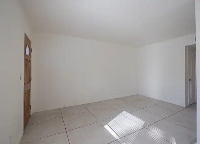 Property at 1224 E Dunlap Ave Unit 2, Phoenix, AZ, 85020, 2 beds, 1 bath, [object Object]