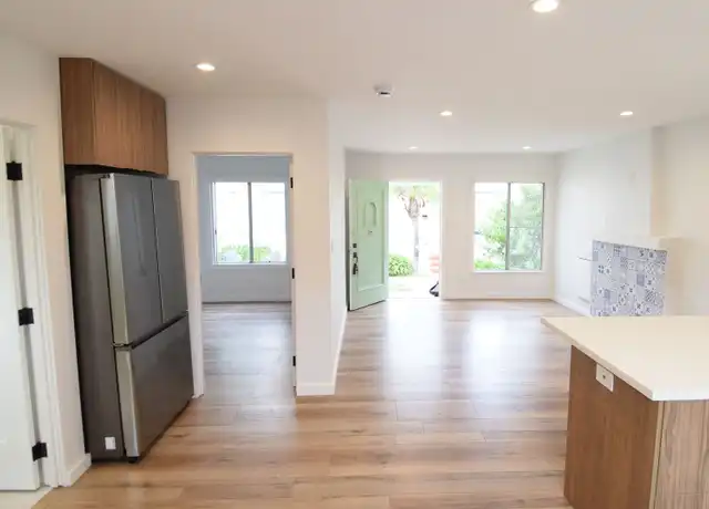 Property at 818 Grant St Unit 2, Santa Monica, CA, 90405, 1 bed, 1 bath, [object Object]