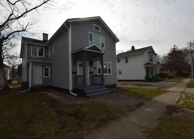 Property at 208 Mound St Unit 2nd Floor, Joliet, IL, 60433, 3 beds, 2 baths, [object Object]