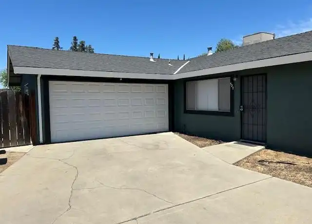 Property at 527 E Hawkeye Ave, Turlock, CA, 95380, 2 beds, 1 bath, [object Object]