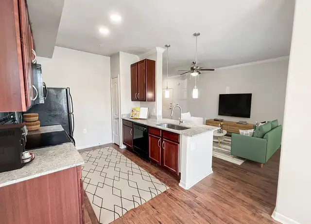 Photo of 11900 Shadow Creek Pkwy, Pearland, TX 77584