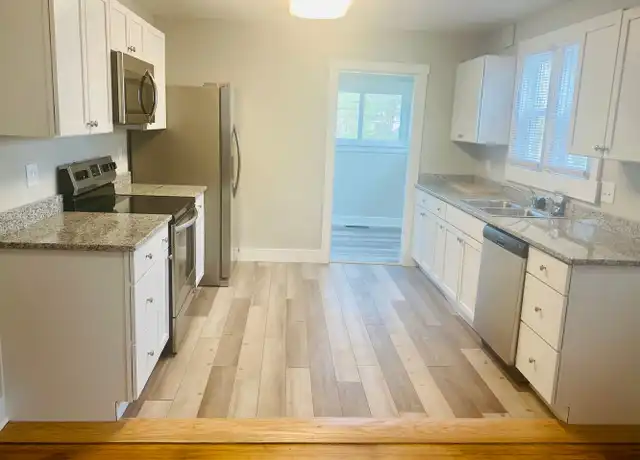 Property at 624 S Washington St, Bloomington, IN, 47401, 4 beds, 2 baths, [object Object]