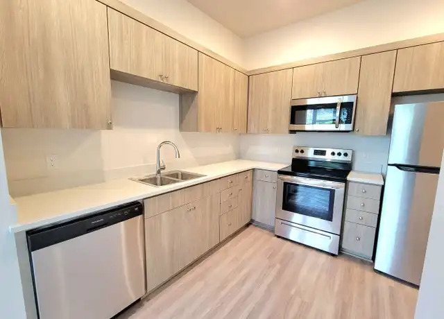 Property at 4738 SE Belmont St Unit 204, Portland, OR, 97215, 1 bed, 1 bath, [object Object]
