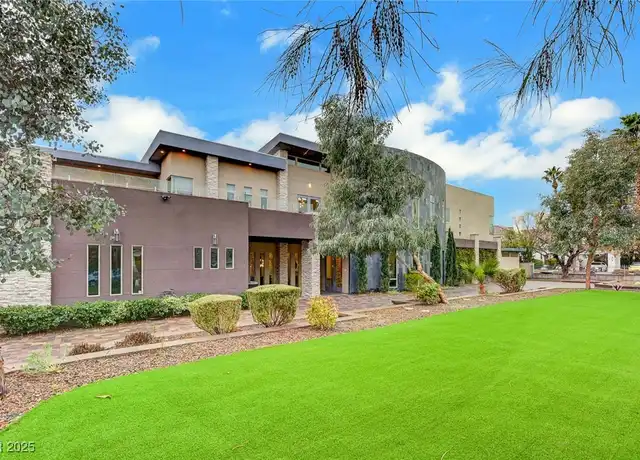 Property at 2111 Edgewood Ave, Las Vegas, NV, 89102, 5 beds, 6.5 baths, [object Object]
