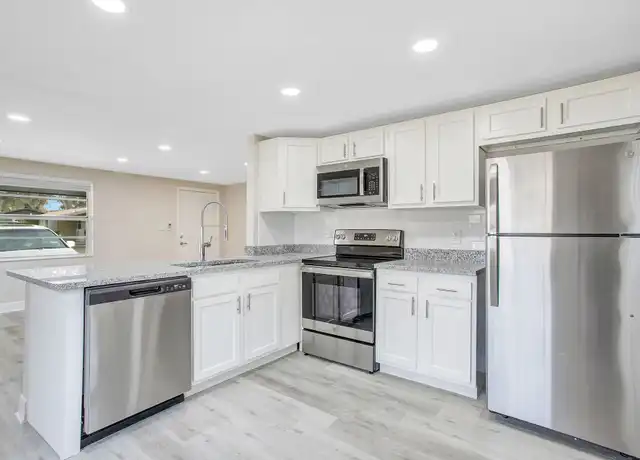 Property at The Morton Apartments - 501 W Ball St Unit 1, Plant City, FL, 33563, 1-2 bed, 1 bath, [object Object]