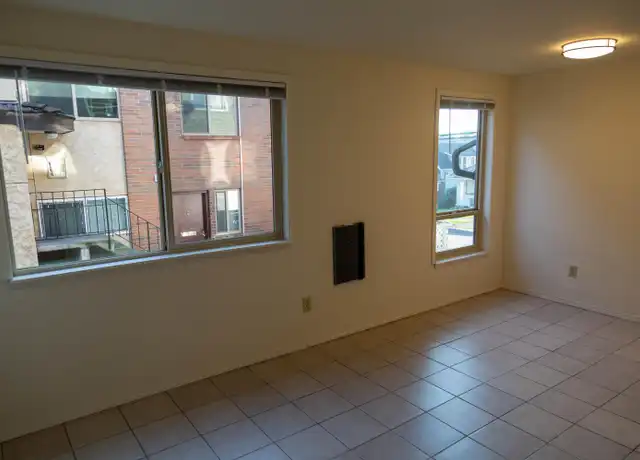Property at 4230 8th Ave NE Unit 104, Seattle, WA, 98105, 2 beds, 1 bath, [object Object]