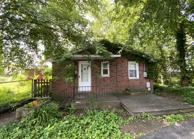 Property at 11 Bridge St Unit 5, Danville, IL, 61832, 1 bed, 1 bath, [object Object]