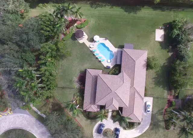 Property at 2750 Jockey Cir E, Davie, FL, 33330, 5 beds, 4.5 baths, [object Object]