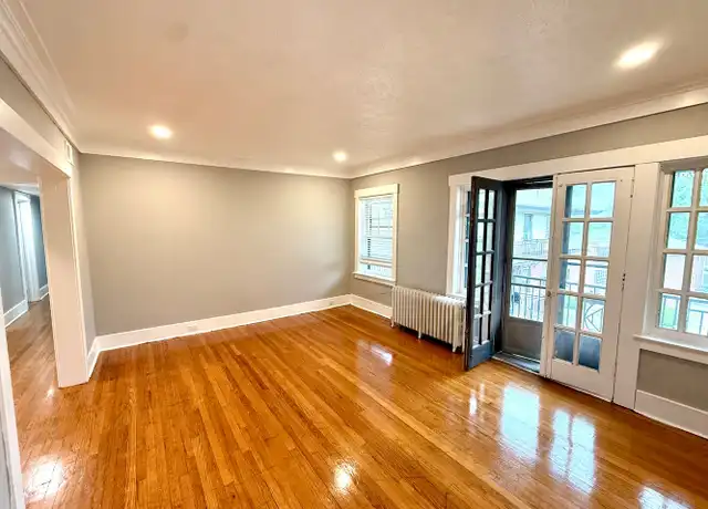 Property at 3801 Jones St Unit 3801 Jones Street-Unit 6, Omaha, NE, 68105, 3 beds, 1.5 baths, [object Object]