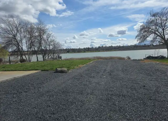 Property at 811 S Sycamore Ln, Moses Lake, WA, 98837, 3 beds, 2 baths, [object Object]