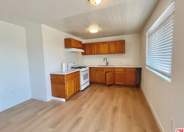 Property at 436 N Harvard Blvd Unit 202, Los Angeles, CA, 90004, 2 beds, 2 baths, [object Object]
