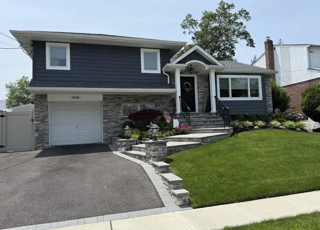 Property at 1548 Peapond Rd, North Bellmore, NY, 11710, 3 beds, 2 baths, [object Object]