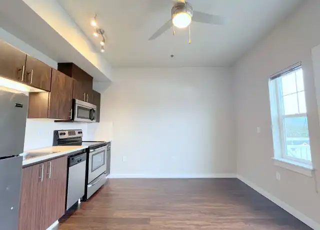 Property at 1600 SE Morrison St Unit 204, Portland, OR, 97214, 0 beds, 1 bath, [object Object]