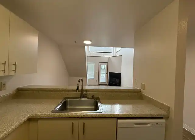 Property at 6700 Roosevelt Way NE Bldg A409 F, Seattle, WA, 98115, 2 beds, 1 bath, [object Object]
