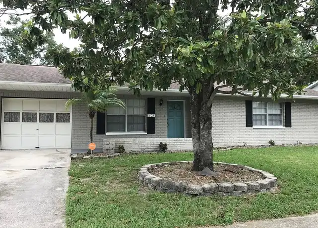 Property at 703 Chadsworth Ave, Seffner, FL, 33584, 3 beds, 2 baths, [object Object]