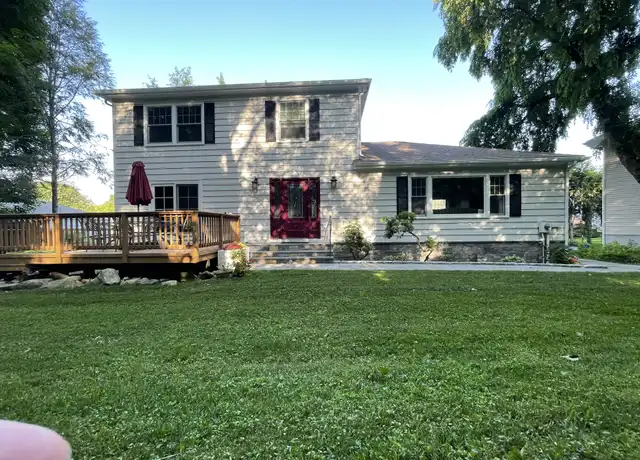 Property at 20 Coachlamp Ln, Stamford, CT, 06902, 3 beds, 2.5 baths, [object Object]