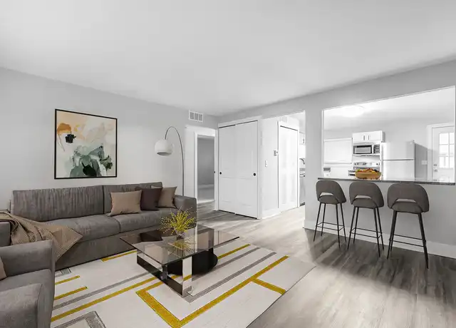 Property at Gahanna Commons - 306 W Johnstown Rd, Columbus, OH, 43230, 2 beds, 1 bath, [object Object]
