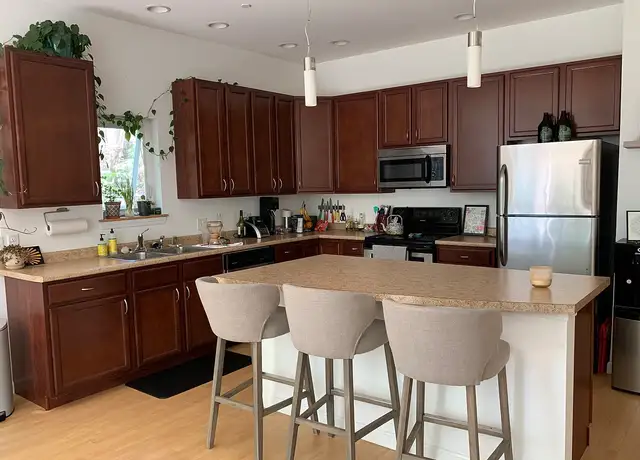 Photo of 237 North Ave, Burlington, VT 05401