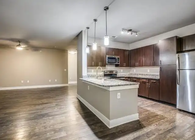 Property at 3090 Outlet Pkwy, Grand Prairie, TX, 75052, 1 bed, 1 bath, [object Object]