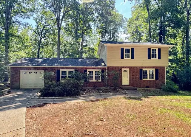 Property at 114 Lynwood Ct, Central, SC, 29630, 3 beds, 1.5 baths, [object Object]