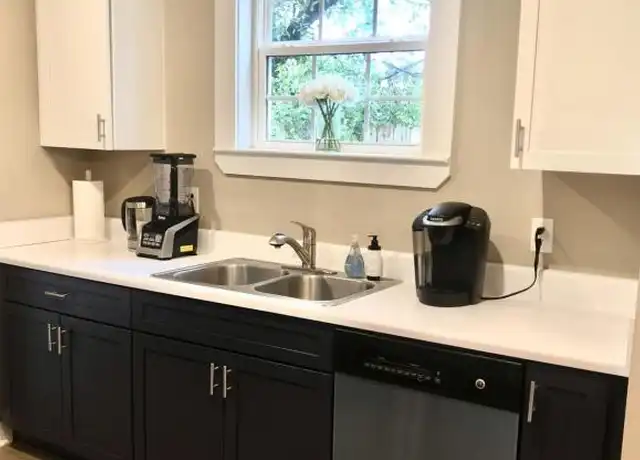 Property at 2031 Wrightsboro Rd, Augusta, GA, 30904, 2 beds, 2 baths, [object Object]