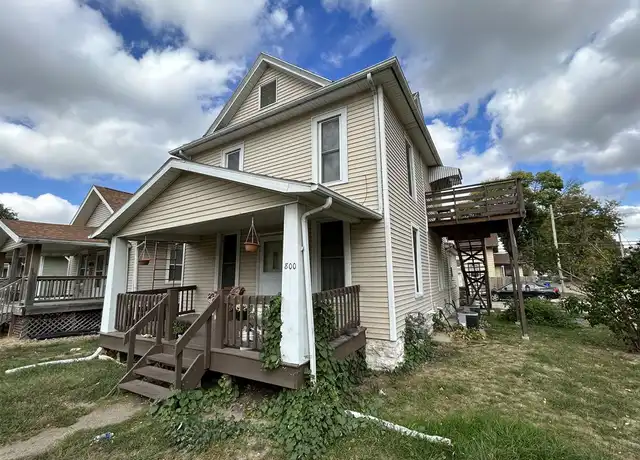 Property at 800 F Ave NW, Cedar Rapids, IA, 52405, 3 beds, 1 bath, [object Object]