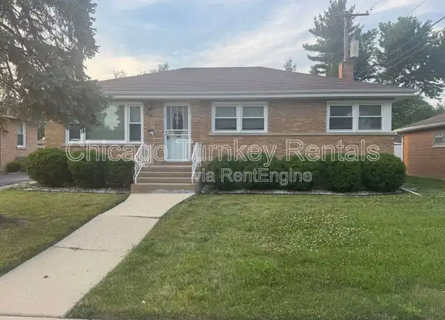 Property at 1006 E 163rd Pl, South Holland, IL, 60473, 5 beds, 2 baths, [object Object]