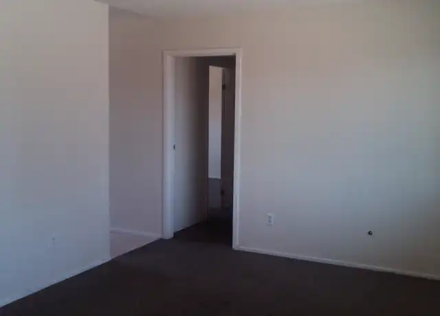 Property at 1735 Stanton Ave, Las Cruces, NM, 88001, 4 beds, 2 baths, [object Object]
