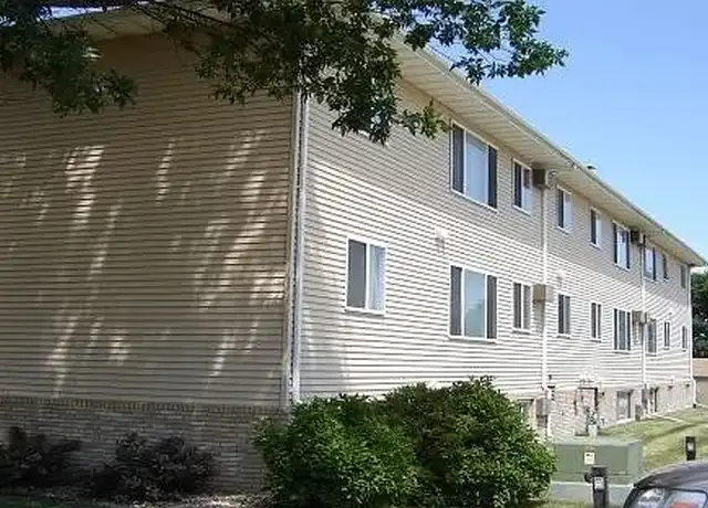 Property at Parkside Commons - 4304 E 18th St, Sioux Falls, SD, 57103, 1-3 bed, 1 bath, Contact for Price