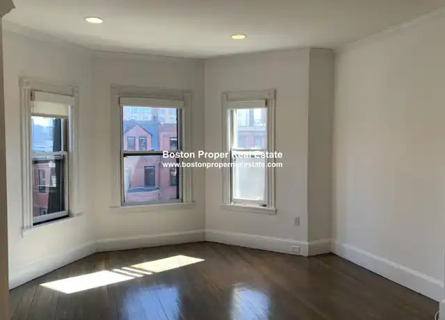 Property at 225 Newbury St, Boston, MA, 02116, 1 bed, 1 bath, [object Object]