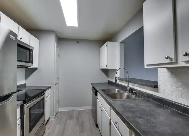 Property at Rosewood Villas - Senior - 902 N High Point Rd, Madison, WI, 53717, 1-2 bed, 1 bath, [object Object]