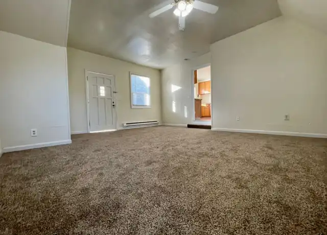 Property at 8836 SE Stark St Unit 8840, Portland, OR, 97216, 3 beds, 1 bath, [object Object]