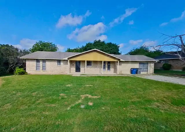 Property at 168 Creekview Dr E, Red Oak, TX, 75154, 3 beds, 2 baths, [object Object]