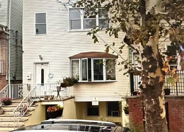 Property at 33 W 16th St, Bayonne, NJ, 07002, 3 beds, 1 bath, [object Object]