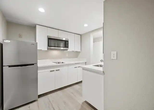 Property at The Retro on 32nd St - 3025 N 32nd St, Phoenix, AZ, 85018, 0 beds, 1 bath, [object Object]