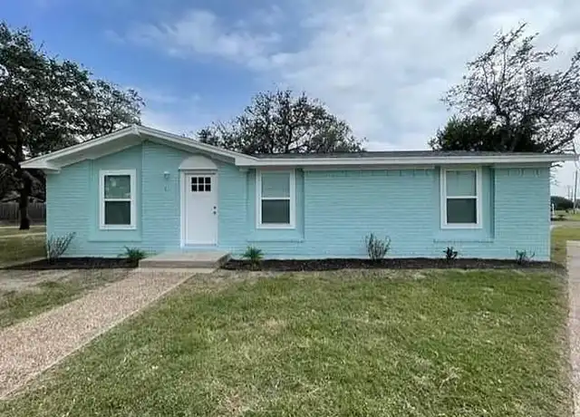Property at 1300 N Live Oak St Unit 7, Rockport, TX, 78382, 3 beds, 2 baths, [object Object]