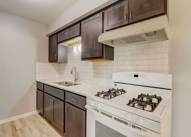 Property at 6306 W Lakefield Dr Unit 6306-4, Milwaukee, WI, 53219, 2 beds, 1 bath, [object Object]