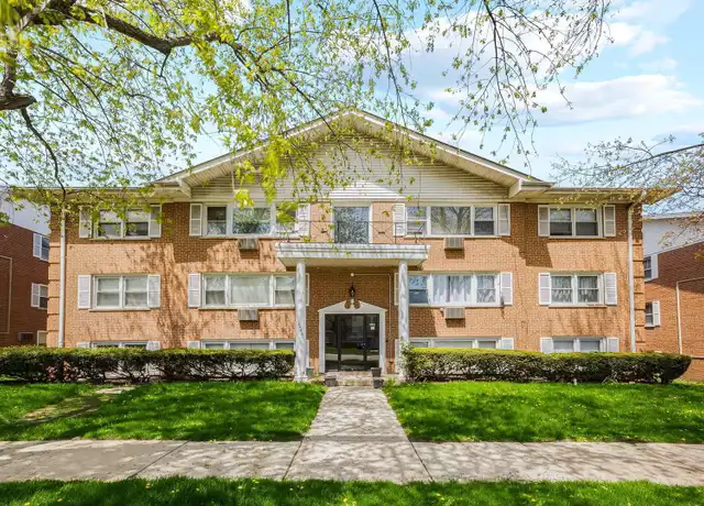 Property at 8440 W 95th St Unit 1, Hickory Hills, IL, 60457, 1 bed, 1 bath, [object Object]