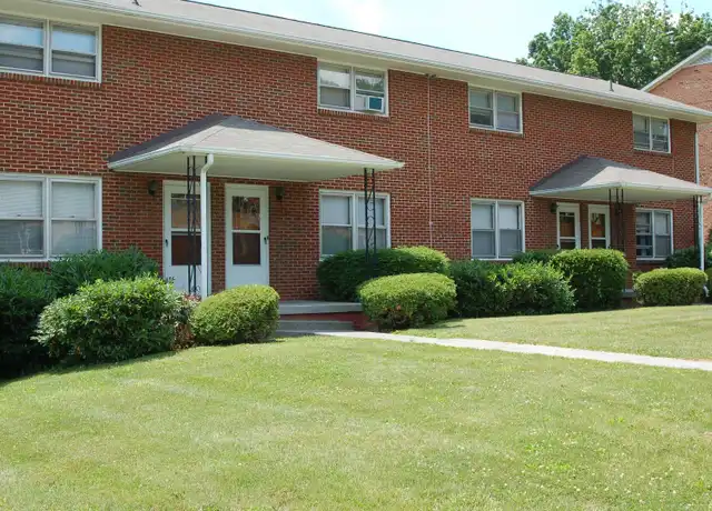 Property at 300 Heights Dr Unit G-6, Blacksburg, VA, 24060, 2 beds, 1 bath, [object Object]