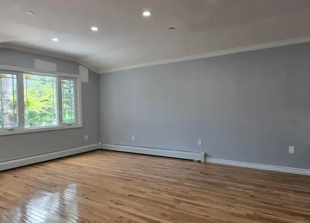 Property at 23118 145th Ave Unit 2nd Fl, Springfield Gardens, NY, 11413, 3 beds, 2 baths, [object Object]