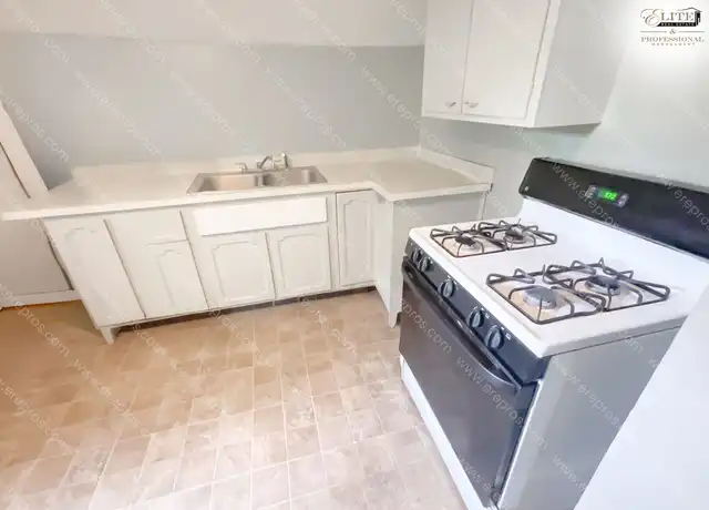 Property at 400 E Willard Ave, Lansing, MI, 48910, 1 bed, 1 bath, [object Object]
