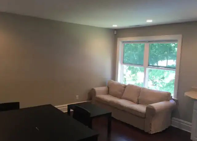 Property at 1300 Hope St Unit 2, Stamford, CT, 06907, 1 bed, 1 bath, [object Object]
