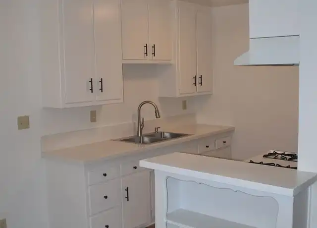 Property at 220 S E St Unit 03, Oxnard, CA, 93030, 1 bed, 1 bath, [object Object]