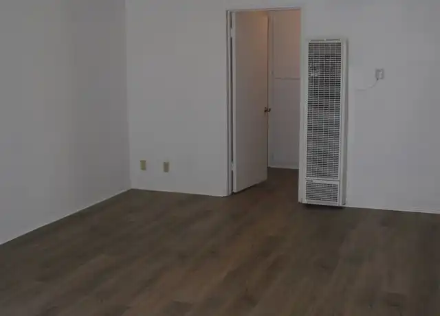 Property at 220 S E St Unit 03, Oxnard, CA, 93030, 1 bed, 1 bath, [object Object]