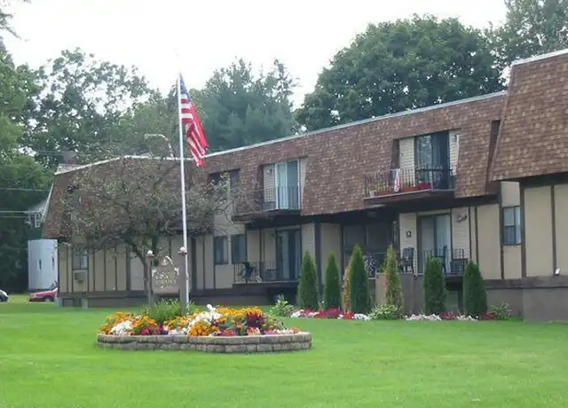 Property at 71 Hamilton St, Saratoga Springs, NY, 12866, 1 bed, 1 bath, [object Object]